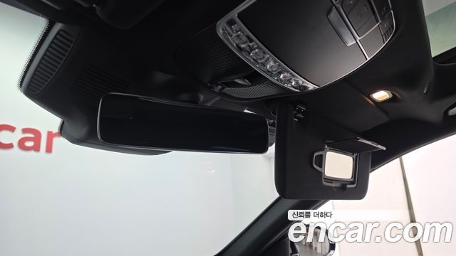 Mercedes-Benz S-Class 2018 — photo 31