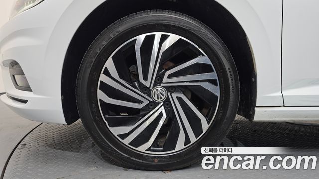 Volkswagen Jetta 2021 — photo 5