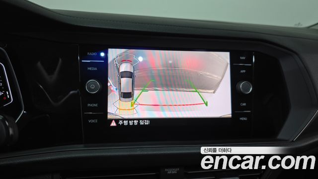 Volkswagen Jetta 2021 — photo 20
