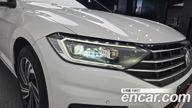Volkswagen Jetta 2021 — photo 8
