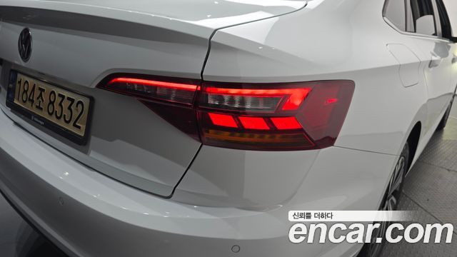 Volkswagen Jetta 2021 — photo 9