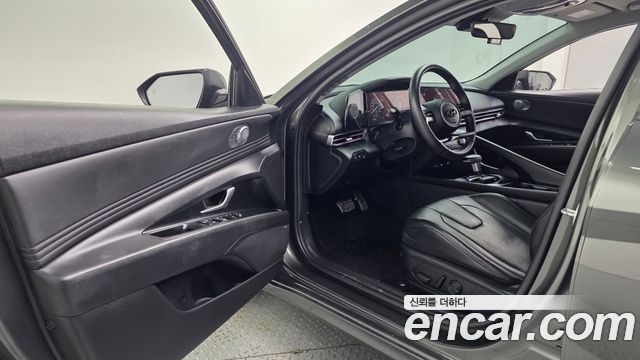 Hyundai AVANTE 2023 — photo 13