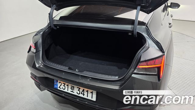 Hyundai AVANTE 2023 — photo 32