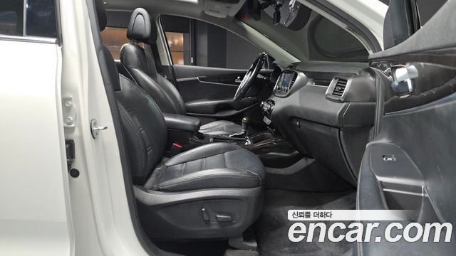 Kia Sorento 2016 — photo 16