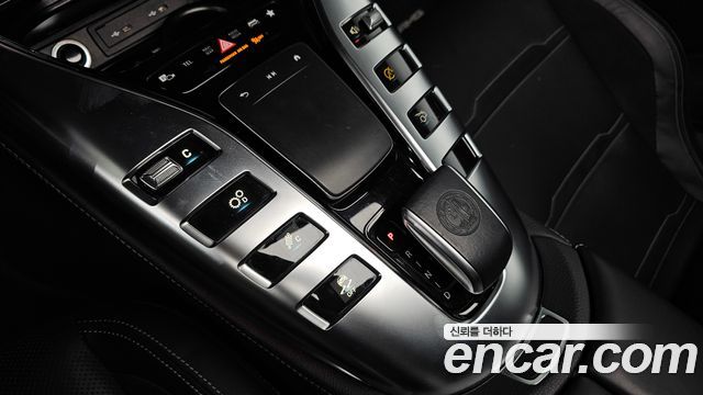 Mercedes-Benz AMG GT 2021 — photo 12