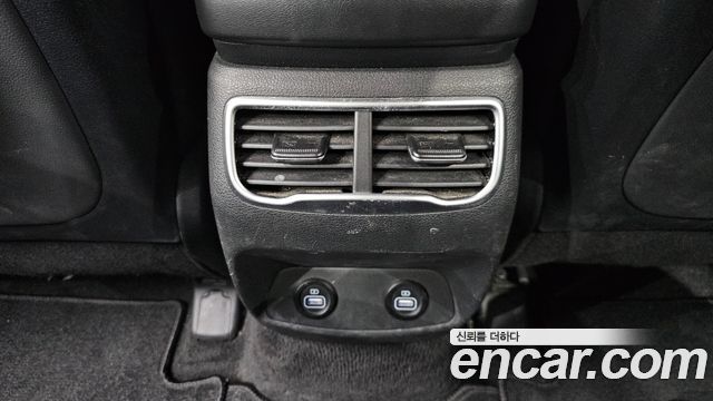 Hyundai Santafe 2021 — photo 31