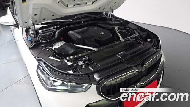 BMW 5-Series 2025 — photo 6