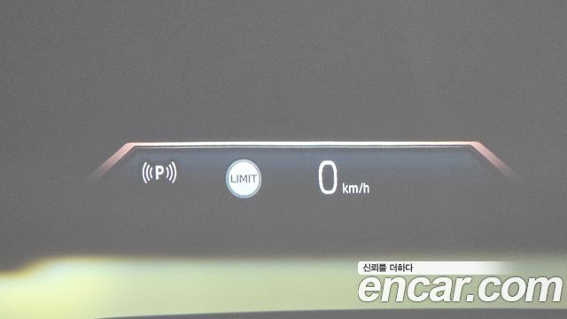 BMW 5-Series 2025 — photo 24