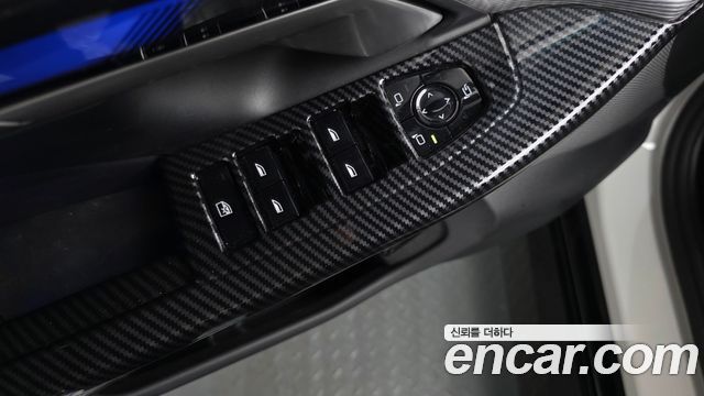 BMW 5-Series 2025 — photo 30