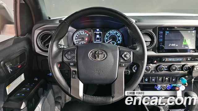 Toyota Tacoma 2016 — photo 13