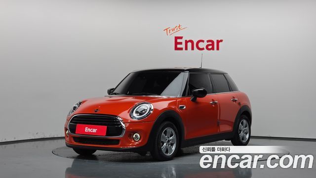 Mini Cooper 2020 — photo 1