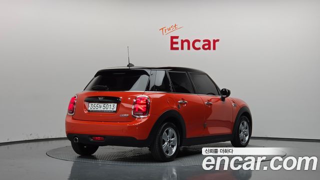 Mini Cooper 2020 — photo 2
