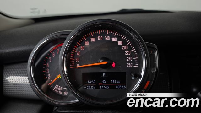 Mini Cooper 2020 — photo 8