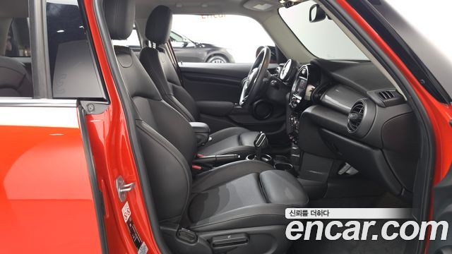 Mini Cooper 2020 — photo 11