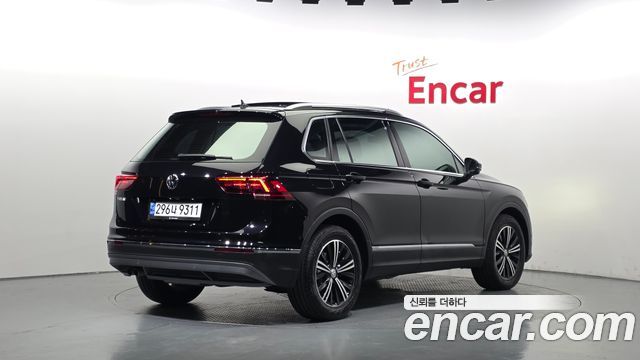 Volkswagen Tiguan 2020 — photo 2
