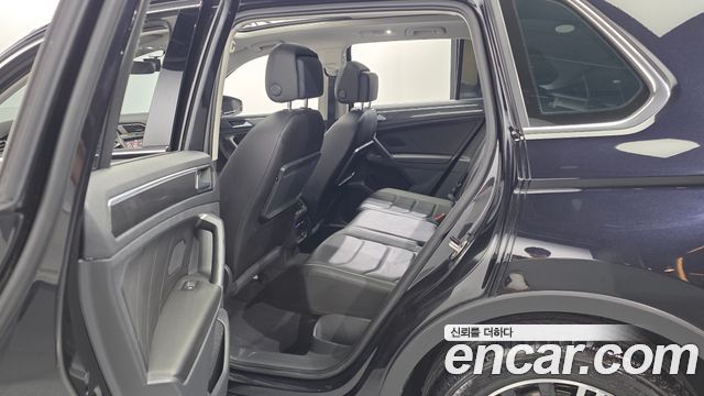 Volkswagen Tiguan 2020 — photo 11