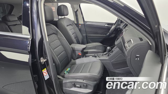 Volkswagen Tiguan 2020 — photo 12