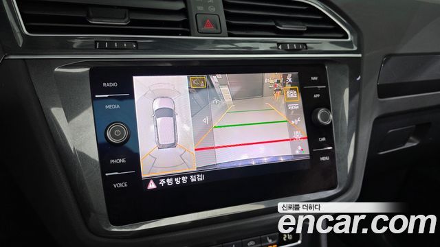 Volkswagen Tiguan 2020 — photo 16
