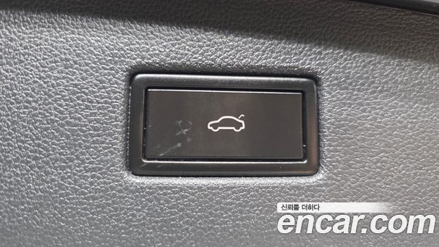 Volkswagen Tiguan 2020 — photo 18