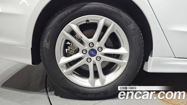 Ford Mondeo 2017 — photo 5