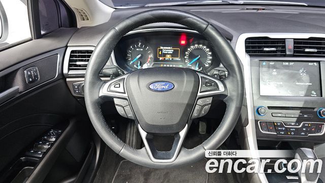 Ford Mondeo 2017 — photo 13