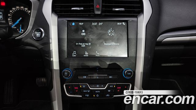 Ford Mondeo 2017 — photo 14