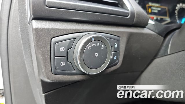 Ford Mondeo 2017 — photo 17