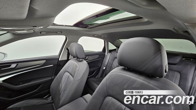 Audi A6 2021 — photo 25