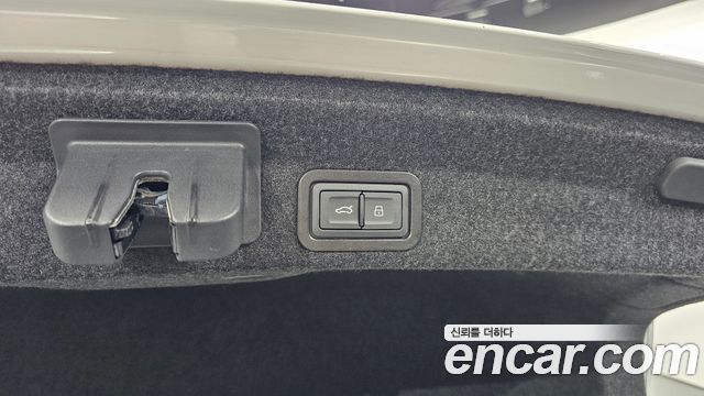 Audi A6 2021 — photo 26