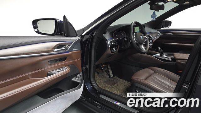 BMW Gran Turismo 2020 — photo 13