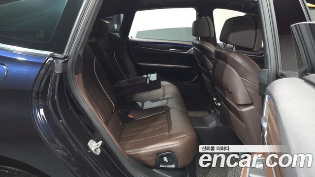 BMW Gran Turismo 2020 — photo 18