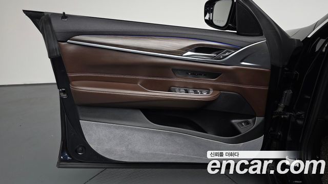 BMW Gran Turismo 2020 — photo 14