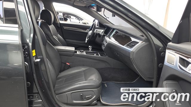 Genesis G80 2018 — photo 17