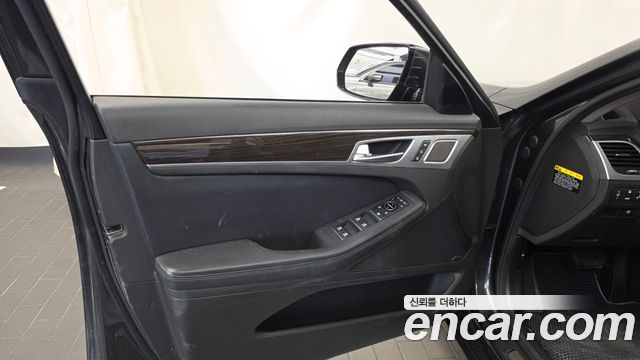 Genesis G80 2018 — photo 14