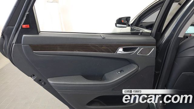Genesis G80 2018 — photo 15