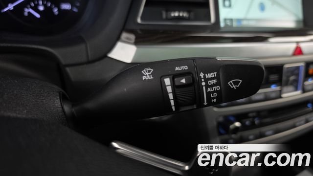 Genesis G80 2018 — photo 29