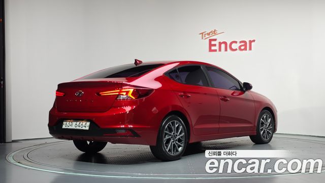 Hyundai AVANTE 2019 — photo 2