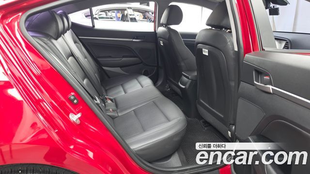 Hyundai AVANTE 2019 — photo 12