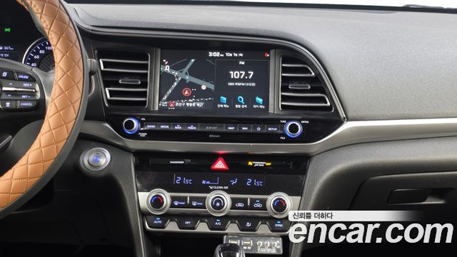 Hyundai AVANTE 2019 — photo 14