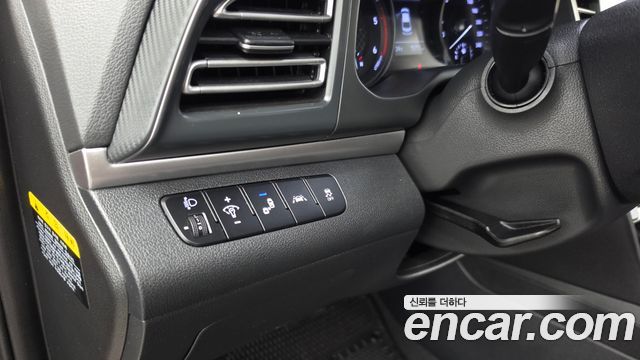 Hyundai AVANTE 2019 — photo 16