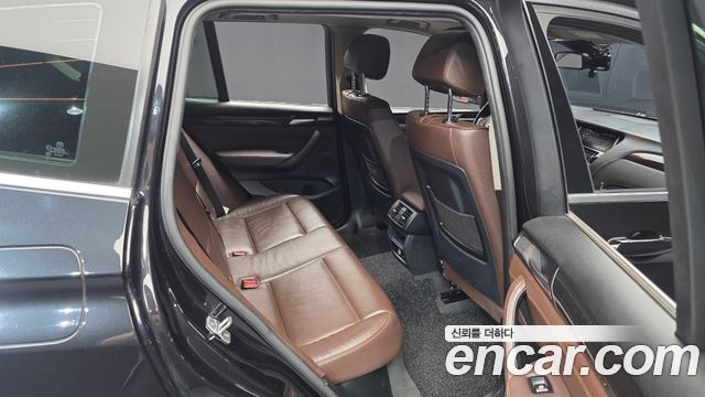 BMW X3 2016 — photo 12