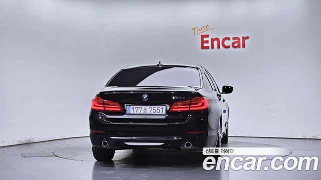 BMW 5-Series 2020 — photo 4