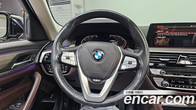 BMW 5-Series 2020 — photo 19