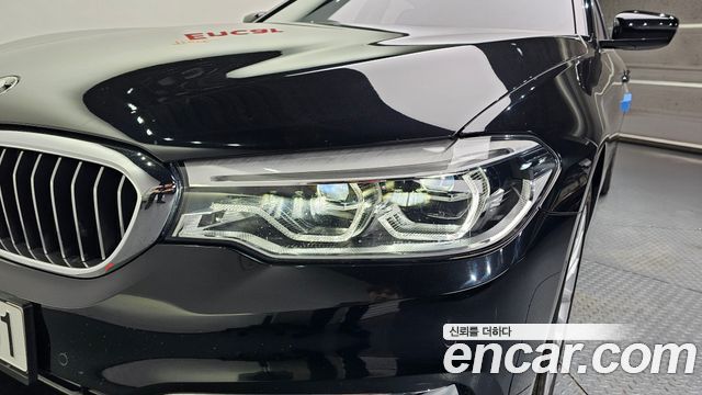 BMW 5-Series 2020 — photo 8