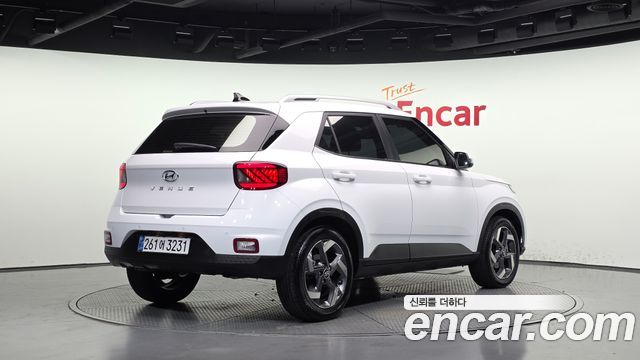 Hyundai Venue 2025 — photo 2