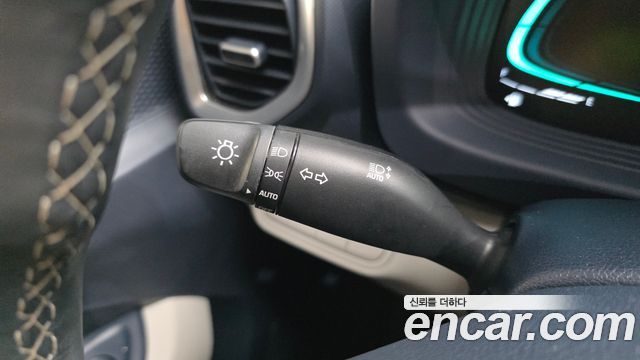 Hyundai Venue 2025 — photo 29