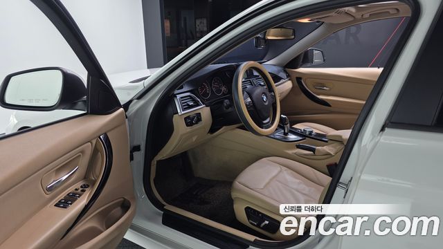 BMW 3-Series 2016 — photo 10