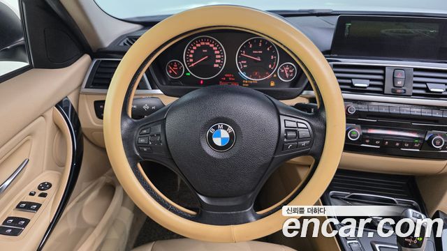BMW 3-Series 2016 — photo 13