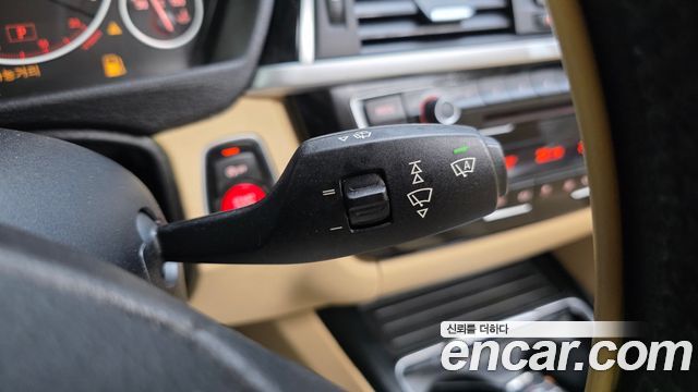 BMW 3-Series 2016 — photo 19