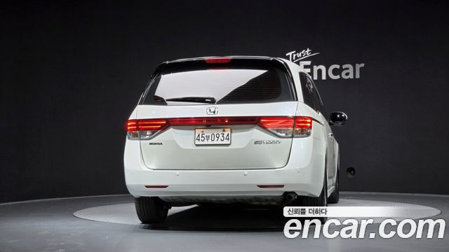 Honda Odyssey 2016 — photo 4